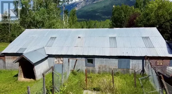 2383 Kettleston Road, Golden, BC V0A1H0