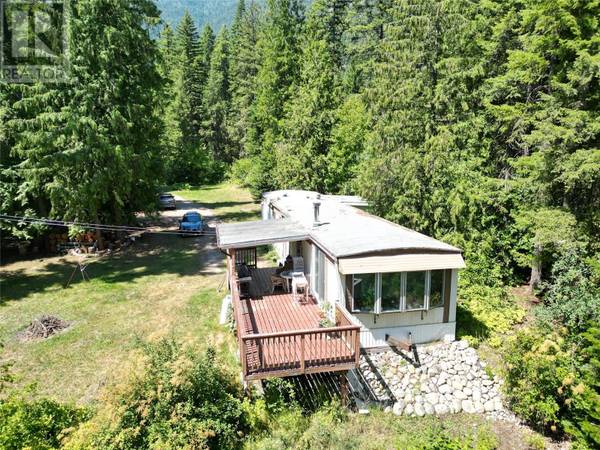 2048 Highway 3A, Tarrys, BC V1N4N1
