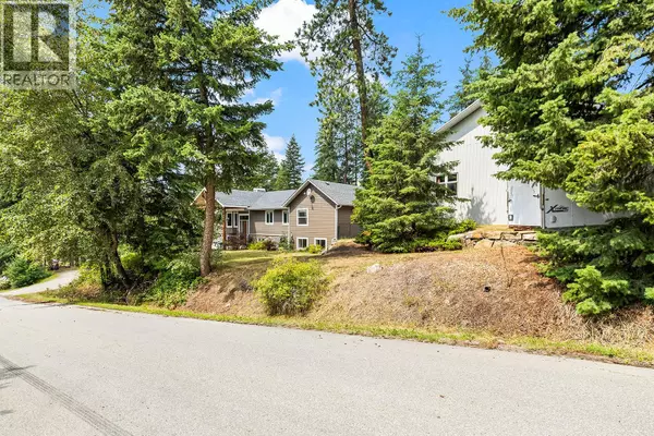 Kelowna, BC V1P1J2,7992 Falcon Ridge Crescent