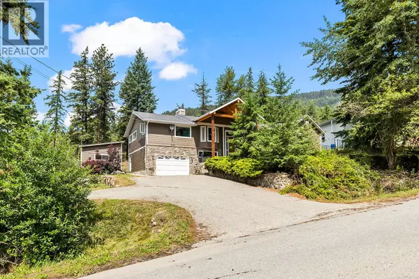 Kelowna, BC V1P1J2,7992 Falcon Ridge Crescent