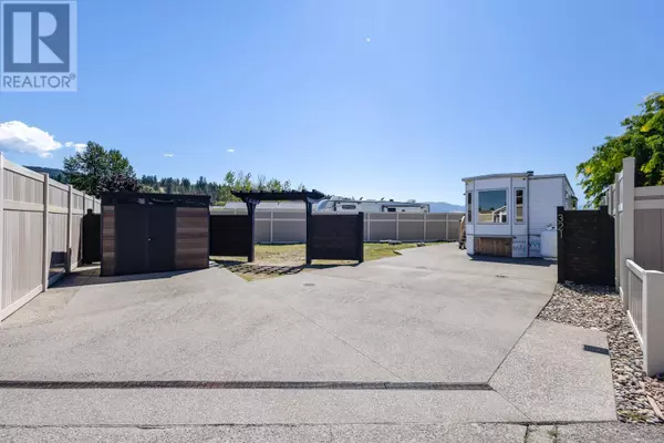 Kelowna, BC V4V1P4,415 Commonwealth RD #321