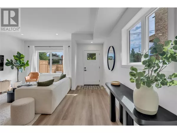 Penticton, BC V2A5N5,687 Victoria DR #104