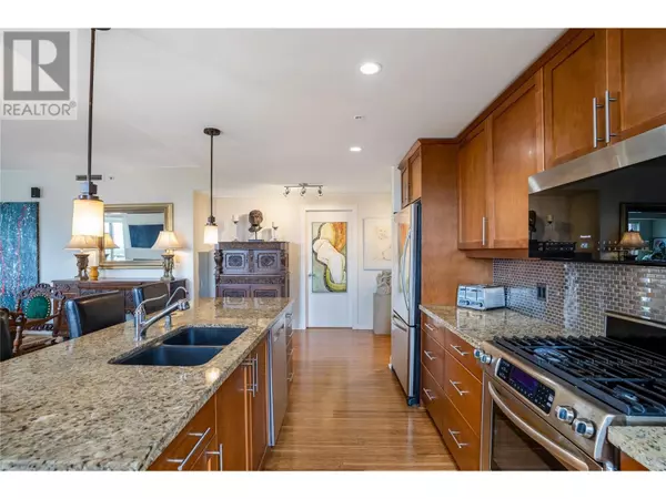 Kelowna, BC V4T2V4,1160 Bernard AVE #712