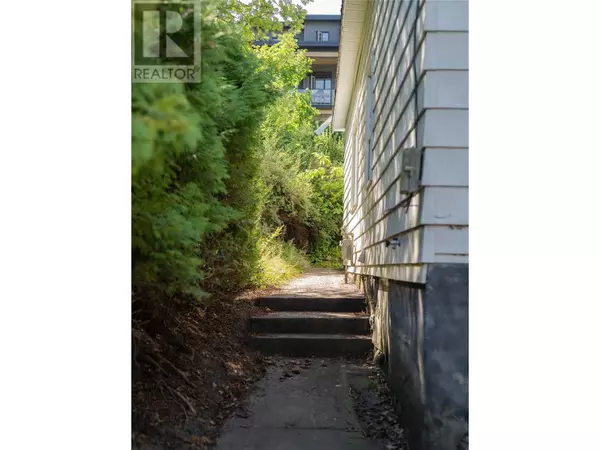 Nelson, BC V1L5G2,608 Innes Street