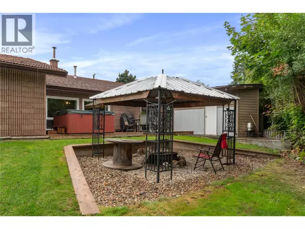 Salmon Arm, BC V1E2B8,3111 5 Avenue SE