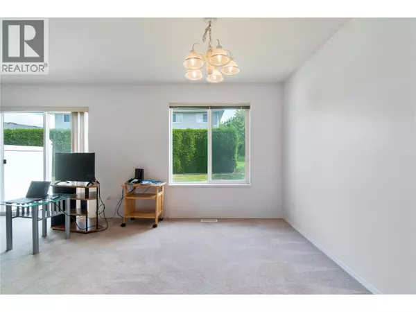 Salmon Arm, BC V1E1V8,2951 11 AVE Northeast #5