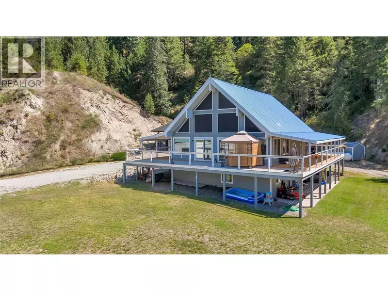 2621 Salmon River Road, Salmon Arm, BC V1E3H8
