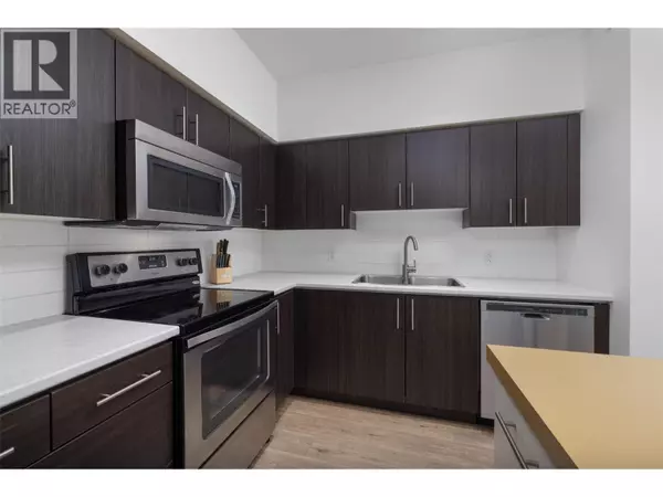 Kelowna, BC V1V3C8,975 ACADEMY WAY #401