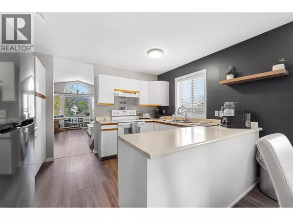 Kelowna, BC V1Y2J9,859 Richter Street