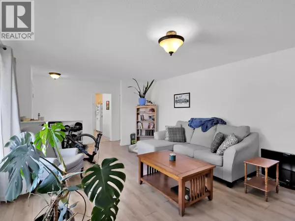 Penticton, BC V2A3X8,1482 COLUMBIA Street