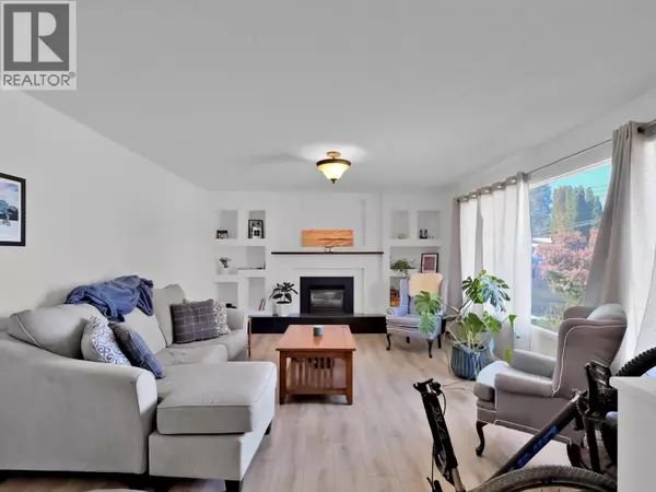 Penticton, BC V2A3X8,1482 COLUMBIA Street
