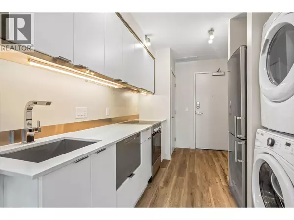 Kelowna, BC V1Y2E1,1350 St. Paul ST #606