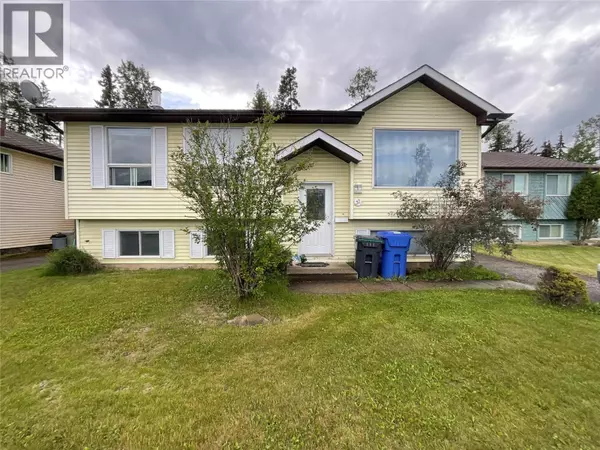 32 Valleyview Place, Tumbler Ridge, BC V0C2W0