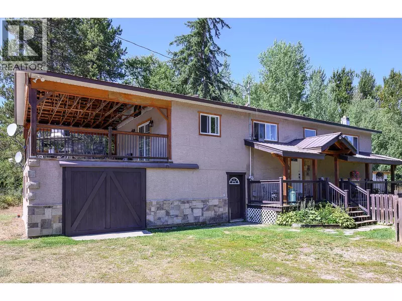 1061 Yellowhead Highway S, Clearwater, BC V0E1N2
