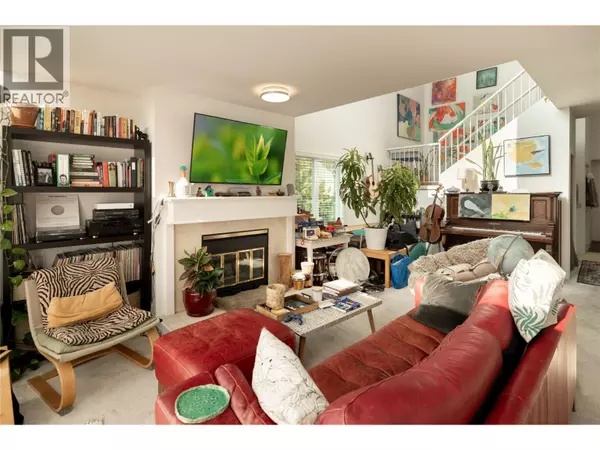 Kelowna, BC V1W1X6,4004 BLUEBIRD RD #301