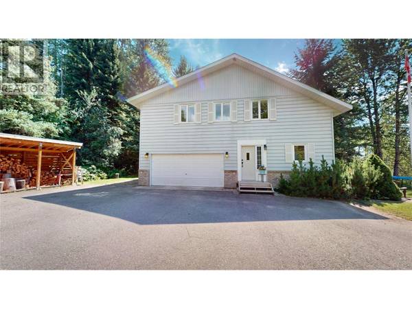 7392 8th Avenue, Hosmer, BC V0B1M5