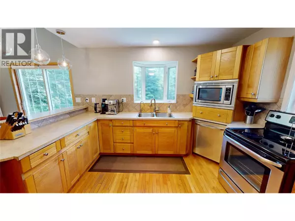 Hosmer, BC V0B1M5,7392 8th Avenue