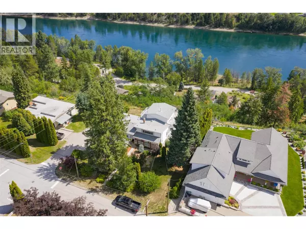 Castlegar, BC V1N2S5,3101 4TH Avenue
