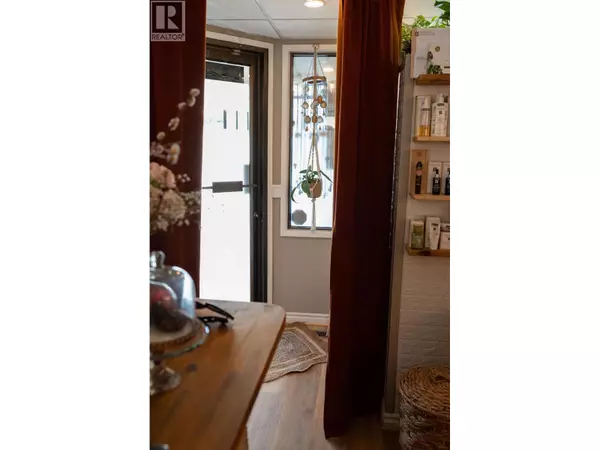 Kelowna, BC V1Y6L8,545 Lawrence AVE #101A