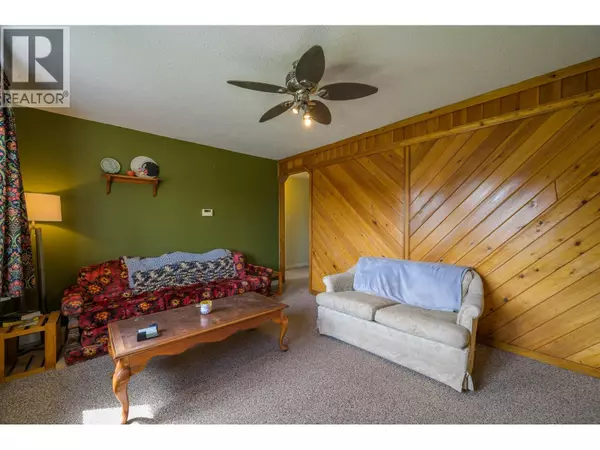 Kamloops, BC V2B1S4,1040 MONCTON Avenue