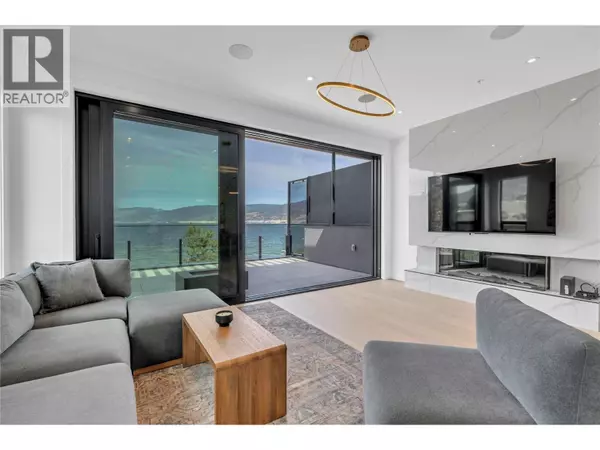 Penticton, BC V2A1B9,602 Lakeshore DR #402