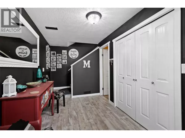 Kamloops, BC V1S1B6,833 FLEMING Drive