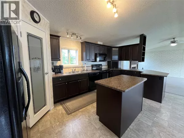 Tumbler Ridge, BC V0C2W0,136 Rockcliffe Place