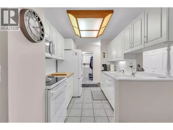 Penticton, BC V2Q5N3,740 Winnipeg ST #401