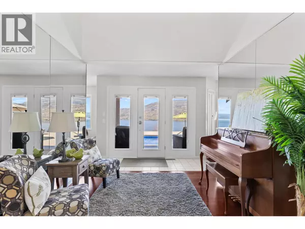 Peachland, BC V0H1X7,6130 Lipsett Avenue