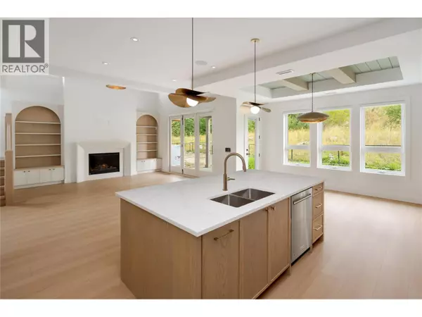 Kelowna, BC V1W0E6,1004 Bull Crescent