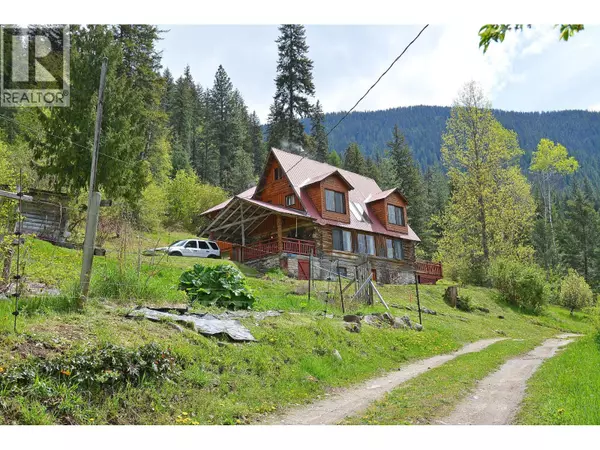 7150/7154 GRAHAM Road, Appledale, BC V0G2J0