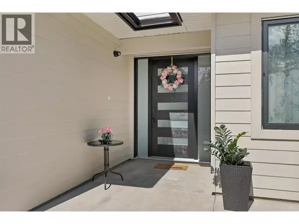 Anglemont, BC V0E1M8,7670 Mountain Drive