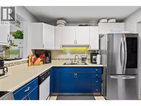 Kelowna, BC V1Y5Y1,1045 Sutherland AVE #145