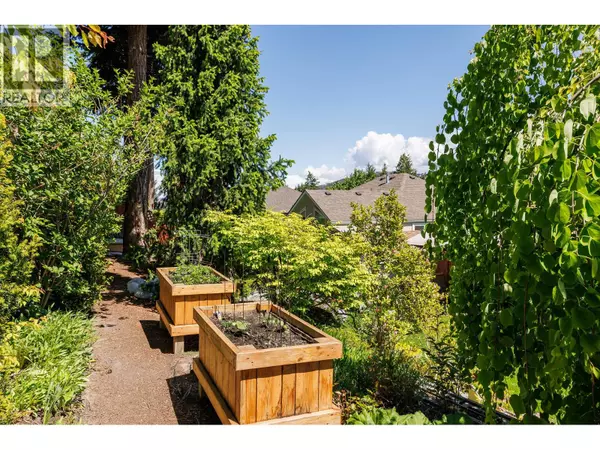 Kelowna, BC V1V2L4,356 Woodpark Crescent
