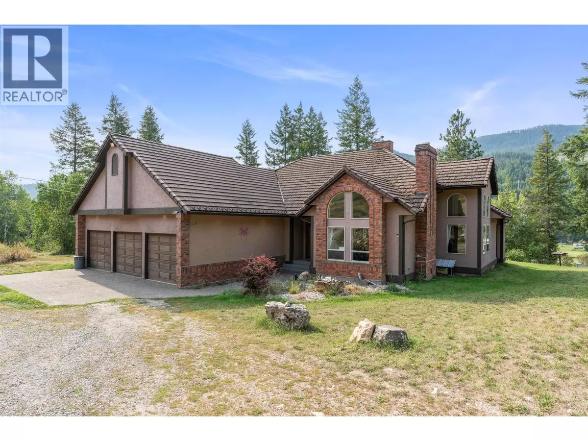 Lumby, BC V0E2G6,995 Shuswap River Drive