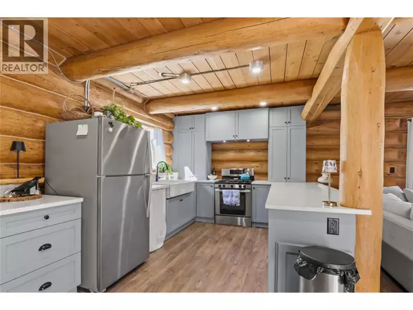 Kaleden, BC V0H1K0,802 Grand Oro Road