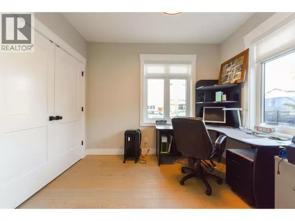 Penticton, BC V2A0G2,222 Lee AVE #101