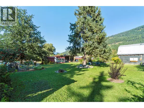 Salmon Arm, BC V1E1Y5,3590 50 Street NE