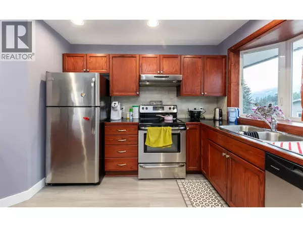 Salmon Arm, BC V1E2G7,1350 13 Avenue SE