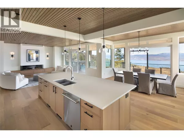 Kelowna, BC V1W5M4,5650 The Edge PL #110