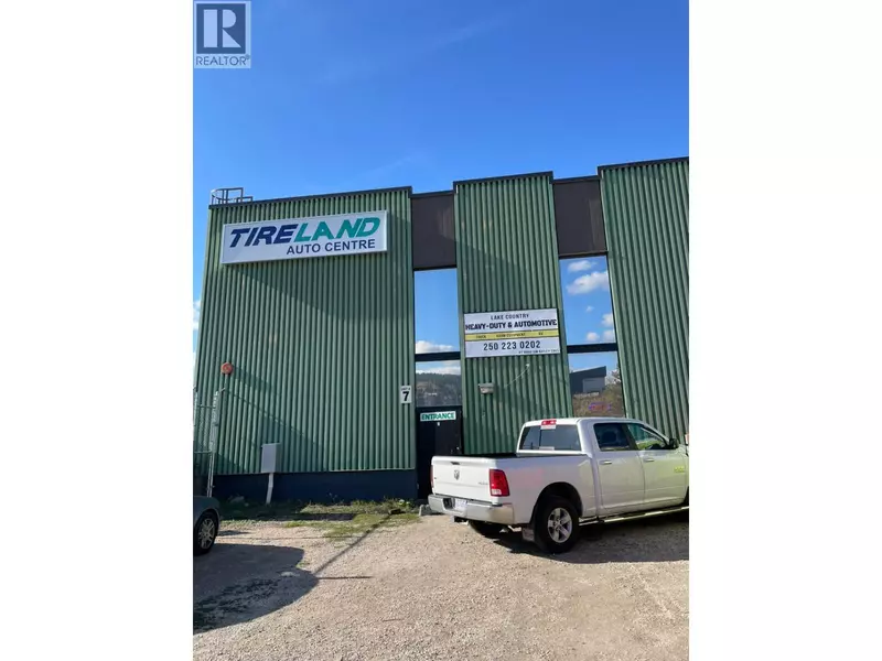 473 C/O Bernard Avenue, Kelowna, BC V1Y6N8