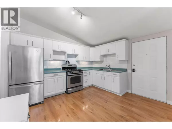 353 Boyce CRES #18, Kelowna, BC V1Y5Z7