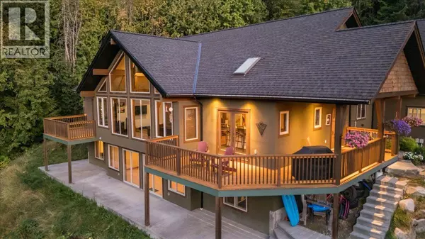 3213 VINDUSKY Road, Nelson, BC V1L6X7