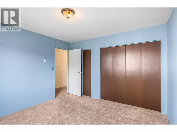 Revelstoke, BC V0E2S0,800 Mackenzie AVE #101