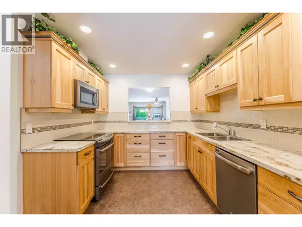 Summerland, BC V0H1Z0,11121 Scott ST #10