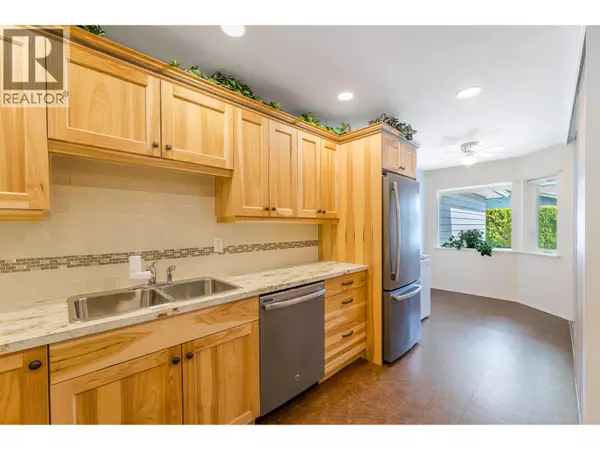 Summerland, BC V0H1Z0,11121 Scott ST #10