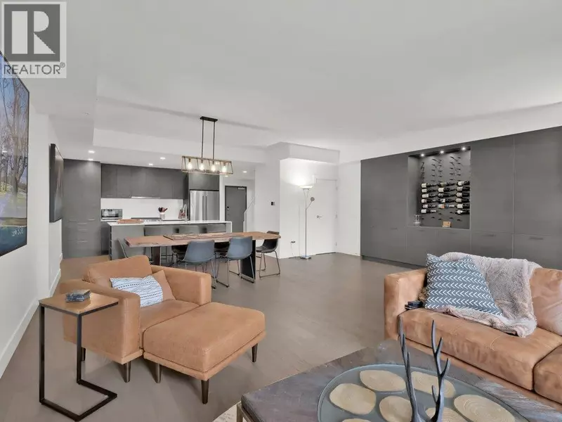 1191 Sunset DR #401, Kelowna, BC V1Y9Z5