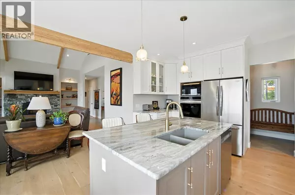 Nelson, BC V1L0A7,320 Mountain View Drive