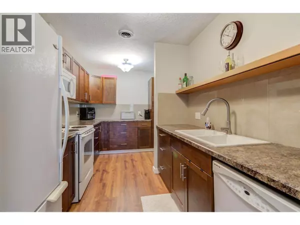 Kelowna, BC V1Y8G7,1665 Ufton CT ##333