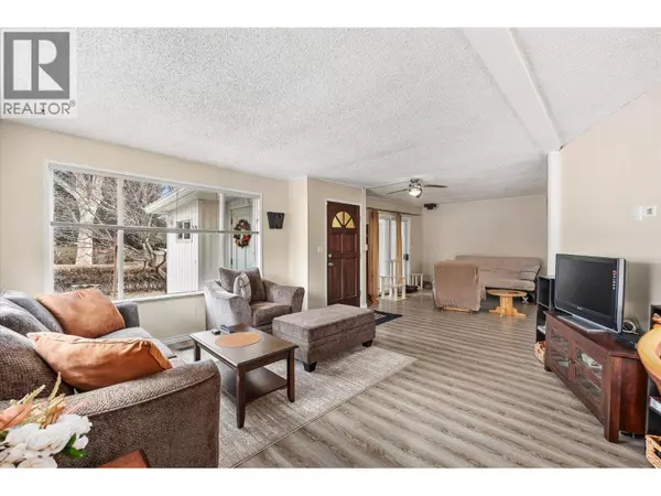 West Kelowna, BC V1Z3M9,2001 97 HWY South #27
